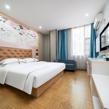 南宁豪尔酒店(广西大学地铁站农院路夜市店)