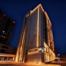 漫鹿Ins设计酒店(赤峰学院万达广场店)