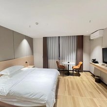 河池市环江县麒隆锦华酒店(洛阳镇店)
