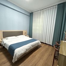 汇鑫宾馆(于都客运总站鹏泰百货店)