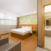 格林豪泰智选酒店(庐江移湖西路城西四中店)