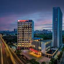 成都东站希尔顿花园酒店