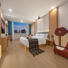 诺瓦电竞酒店(重庆沙坪坝三峡广场店)