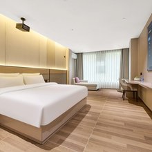 西岸智享酒店(厦门大学嘉庚学院店)
