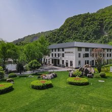 杭州灵山花海景区森灵度假酒店(铜鉴湖公园店)