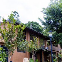 闲庭絮·悠泉山居民宿(黎明职业学院店)