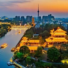 寻见·夜泊人家|TheBeautyofTheEast设计师民宿(泰州万象城店)