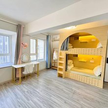 乌克丽丽女生青年旅舍(武汉江汉路店)