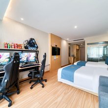 利星酒店(杭州临平地铁站银泰城店)