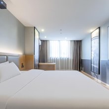 宾致酒店(衢州国金中心水亭门店)