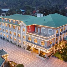 庐山畔山隐舍度假酒店(庐山牯岭镇小天池店)