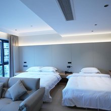 景创酒店(果林广场店)