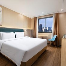 景悦酒店(武汉光谷广场地铁站店)