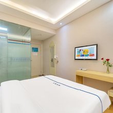 简约酒店(六盘水市人民医院百盛店)