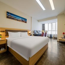 闪击电竞民宿(重庆光环购物公园店)