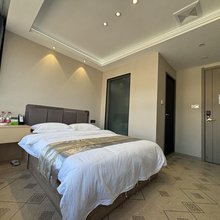 礼泉皇尊酒店(华诚领寓店)