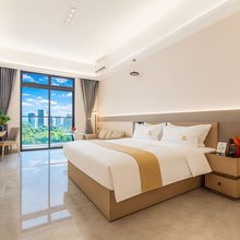 云简国际公寓(深圳坪山高铁站宝龙地铁站店)