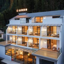 山涧·云舍|Cloud·Sky·View·Mountain·影音美宿(港首索道店)