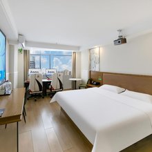 星屿电竞酒店(海口骑楼老街五指山路店)