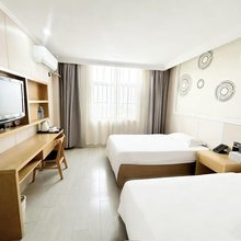 格林豪泰(扬州万达广场百祥路店)