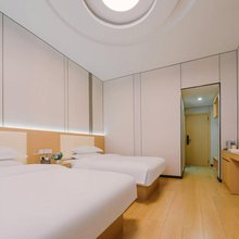 富枫酒店(昭通古城店)