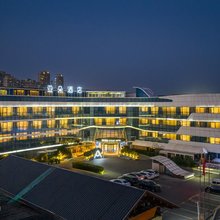 青岛五四广场小麦岛海景亚朵酒店
