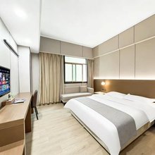 中山华裕酒店(中山古镇环球灯配城店)