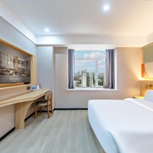 艺选安來酒店(天津五大道南开大学八里台地铁站店)
