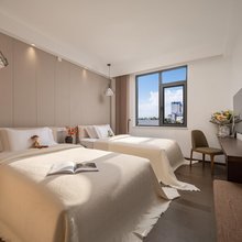 景熙酒店(西双版纳景洪泼水广场曼听公园店)