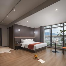 CC设计师酒店(都江堰景区南桥店)