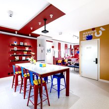 玩途睡够·纯女生·设计师青旅(天津站津湾广场店)