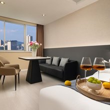 W威兰登酒店(武商梦时代中部战区总医院店)