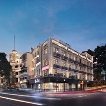 栢里美居(广州十三行服装批发沙面岛店)