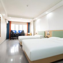 巅峰主场电竞酒店(天津滨海泰达地铁站店)