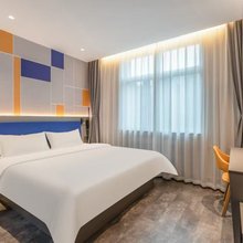 7天酒店(呼和浩特海亮新华广场地铁站店)
