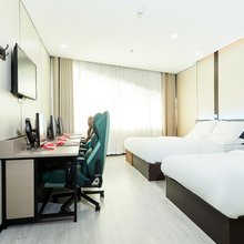 红苹果电竞酒店