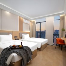 谊尚酒店(武汉客厅极地海洋世界店)