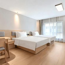 丹妮斯美居 (广州十三行广场上下九步行街店)