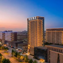 淮安宝龙商业街水渡口大道亚朵酒店