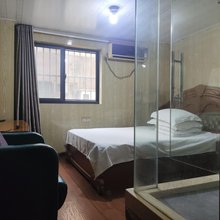 华利旅馆(镇江火车站北广场店)