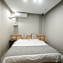 枕石待归艺术微酒店(丽景门洛邑古城店)