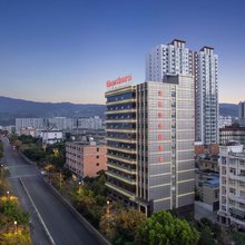 浩枫温德姆酒店(临沧市人民政府玉龙湖公园店)