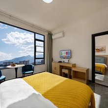 涵雅居丨日照金山·晴光满阁·顶楼观雪景度假美宿(丽江店)