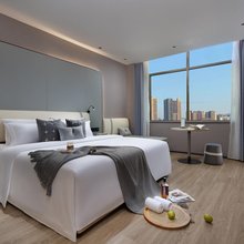 大自然精品酒店(安徽医科大学阜阳医院罍街商业街广场店)