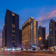 沁住·QININ 轻奢酒店(贵阳国际会展中心金融城店)