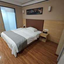 跃顿四吉精品连锁民宿(姜家寨店)