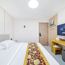 曦晨居暖心美宿(火炬八街国际海水浴场店)