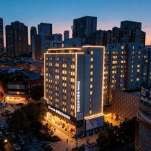 IGenie·爱精灵电竞酒店(电子科大建设北路地铁站店)