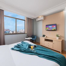 城市星光假日酒店(阜阳商厦时代广场师范大学店)