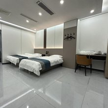 十三居酒店(连云港高铁站店)